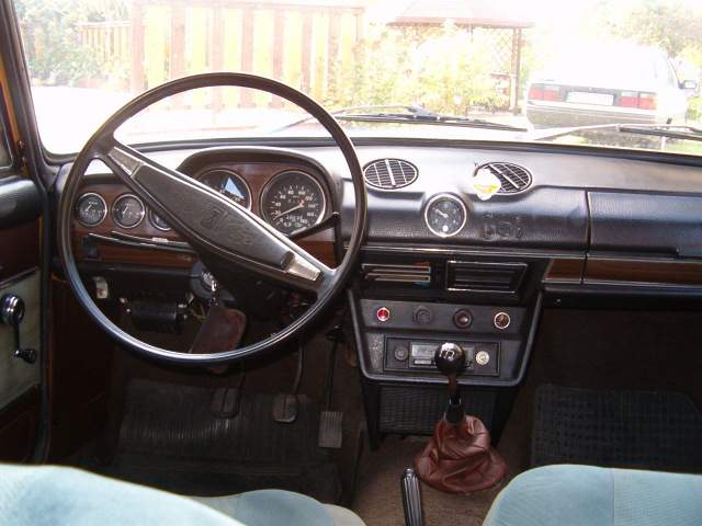 9 Lada 1500 dashboard interiors they are Fiat 125 inspired